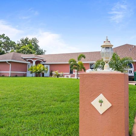 Carols Palm Hotel Port St. Lucie Exterior photo